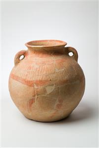 Small Jar Painted 
 Photographer:Meidad Suchowolski