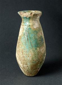 Small Bottle Egyptian 
 Photographer:Clara Amit