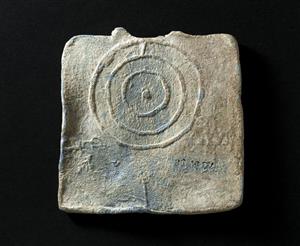Weight Inscribed
Photographer:Clara Amit