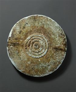 Weight Inscribed
Photographer:Clara Amit