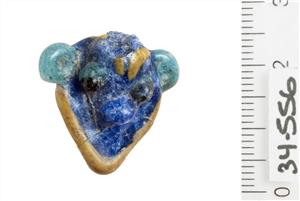 Pendant Zoomorphic 
 Photographer:Clara Amit