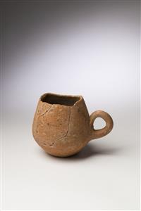 Cup  
 Photographer:Meidad Suchowolski
