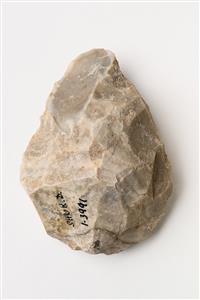 Handaxe  
 Photographer:Meidad Suchowolski