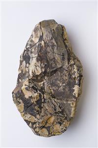 Handaxe  
 Photographer:Meidad Suchowolski