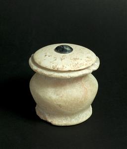 Kohl Pot  
 Photographer:Clara Amit