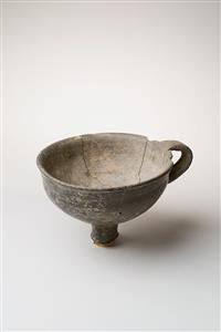 Body Kylix Grey Trojan Ware
Photographer:Meidad Suchowolski