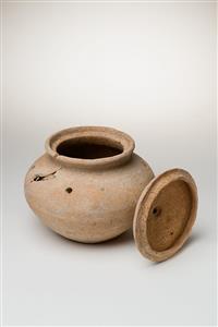 קנקנית (Small Jar)  
 צלם:מידד סוכובולסקי