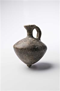 Piriform Juglet Burnished
Photographer:Meidad Suchowolski
