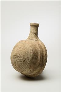 Pilgrim Flask Pared
Photographer:Meidad Suchowolski