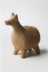 Zoomorphic Vessel  
 Photographer:Meidad Suchowolski