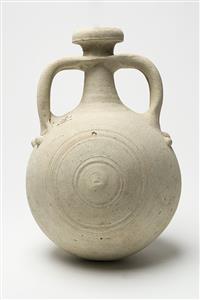 Pilgrim Flask Engraved 
 Photographer:Meidad Suchowolski