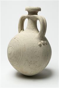 Pilgrim Flask Engraved 
 Photographer:Meidad Suchowolski