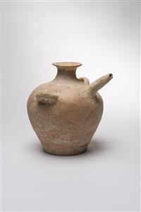 Small Jar Spouted
Photographer:Meidad Suchowolski