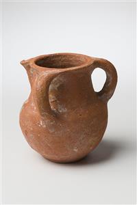 Small Jar Pillar Handled 
 Photographer:Meidad Suchowolski