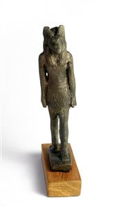 Statuette Human/Semi-Divine/Divine Images
Photographer:Clara Amit