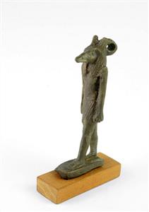 Statuette Human/Semi-Divine/Divine Images
Photographer:Clara Amit