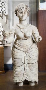 Statue Female Figure
Photographer:Meidad Suchowolski