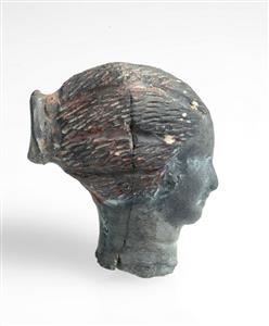 Head Figurine Female Figure  
 Photographer:Clara Amit