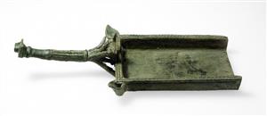 Incense Shovel Decorated in Relief 
 Photographer:Clara Amit