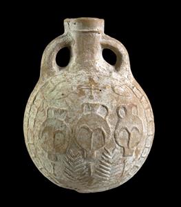 Pilgrim Flask Decorated in Relief 
 Photographer:Clara Amit