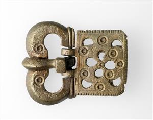 Belt Buckle Engraved 
 Photographer:Clara Amit