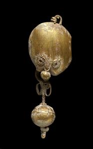 Earring  
 Photographer:Clara Amit