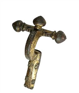 Fibula Engraved 
 Photographer:Clara Amit