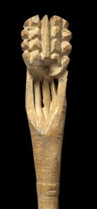 Hairpin Hand 
 Photographer:Clara Amit
