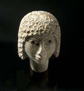 Head Figurine Female Image  
 Photographer:Clara Amit