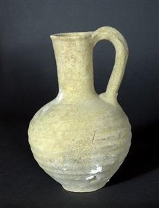 Juglet  
 Photographer:Clara Amit