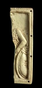 Inlay Decorated in Relief 
 Photographer:Clara Amit