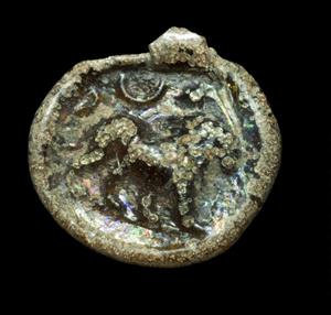 Amulet Decorated with animal figure 
 Photographer:Clara Amit