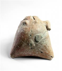 Body Anthropomorphic Vessel   
 Photographer:Clara Amit