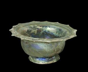 Small Bowl  
 Photographer:Clara Amit