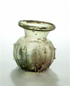 Small Jar  
 Photographer:Clara Amit