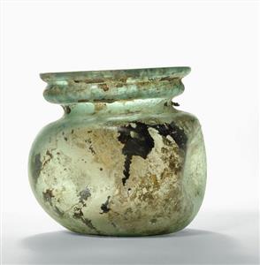 Small Jar  
 Photographer:Clara Amit
