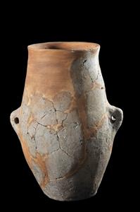 Small Jar With Pierced Lug Handles
Photographer:Yolovitch Yael