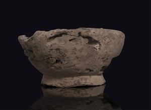 Small Bowl  
 Photographer:Clara Amit