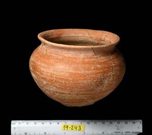 Carinated Bowl (once) Slipped Red
Photographer:Yolovitch Yael