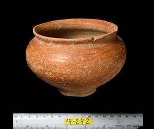Carinated Bowl (once) Slipped Red
Photographer:Yolovitch Yael